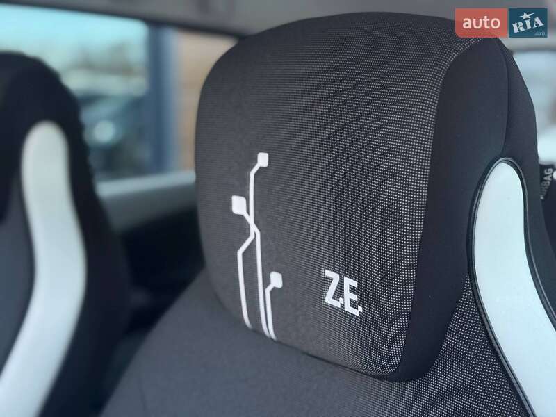 Хэтчбек Renault Zoe 2015 в Ровно