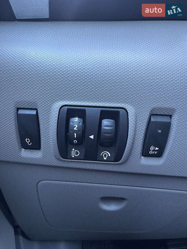 Хетчбек Renault Zoe 2014 в Білогородці фото 28 Хетчбек Renault Zoe 2014 в Білогородці