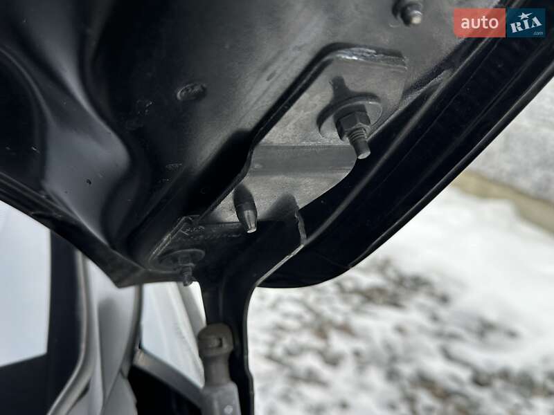 Хэтчбек Renault Zoe 2014 в Ровно фото 120 Хэтчбек Renault Zoe 2014 в Ровно