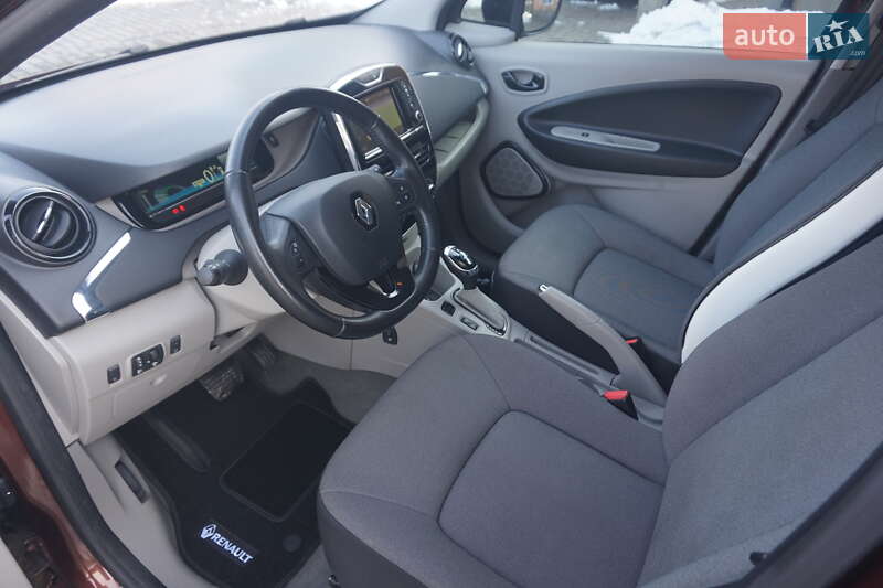 Хэтчбек Renault Zoe 2015 в Самборе фото 26 Хэтчбек Renault Zoe 2015 в Самборе