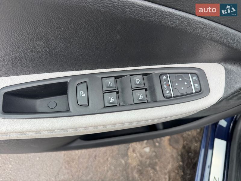 Хэтчбек Renault Zoe 2022 в Житомире