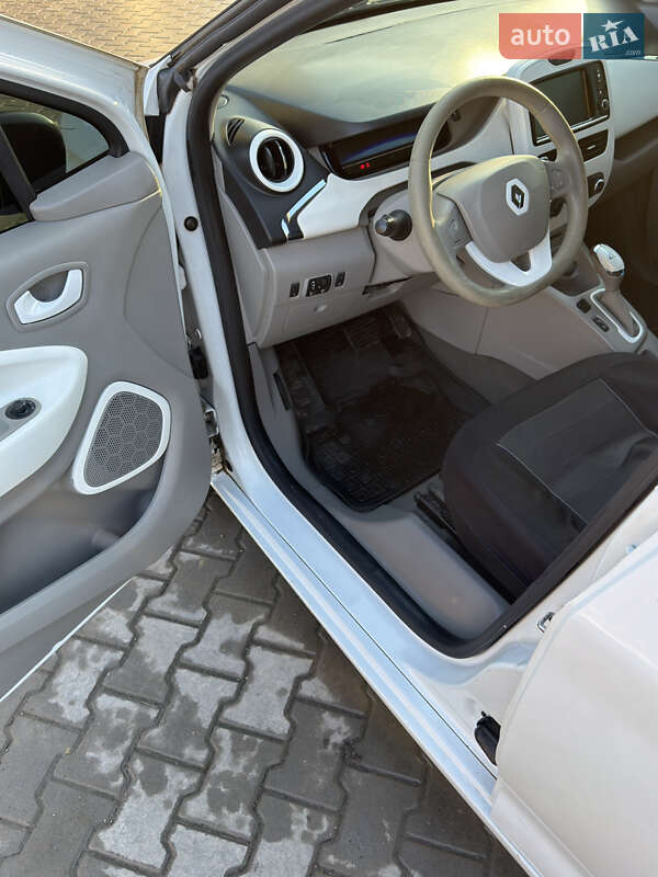 Хэтчбек Renault Zoe 2016 в Черновцах