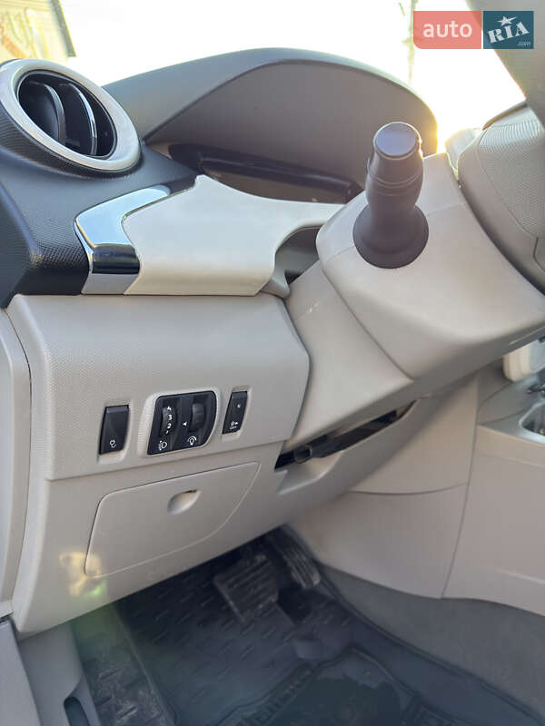 Хэтчбек Renault Zoe 2016 в Черновцах