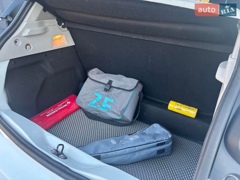 Хэтчбек Renault Zoe 2016 в Хмельницком