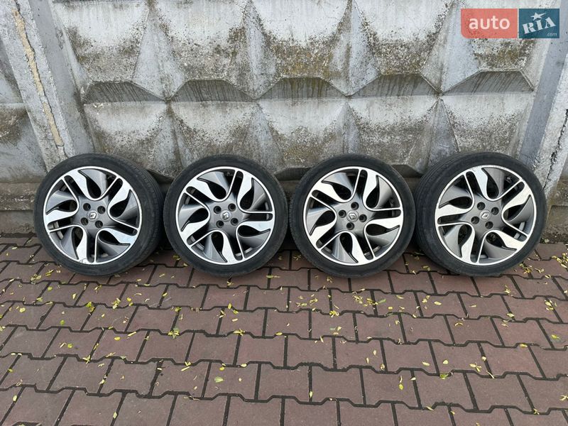 Хэтчбек Renault Zoe 2018 в Луцке