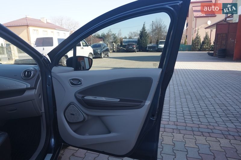 Хэтчбек Renault Zoe 2018 в Самборе