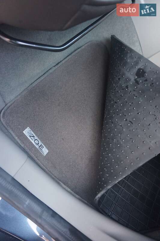 Хэтчбек Renault Zoe 2018 в Самборе