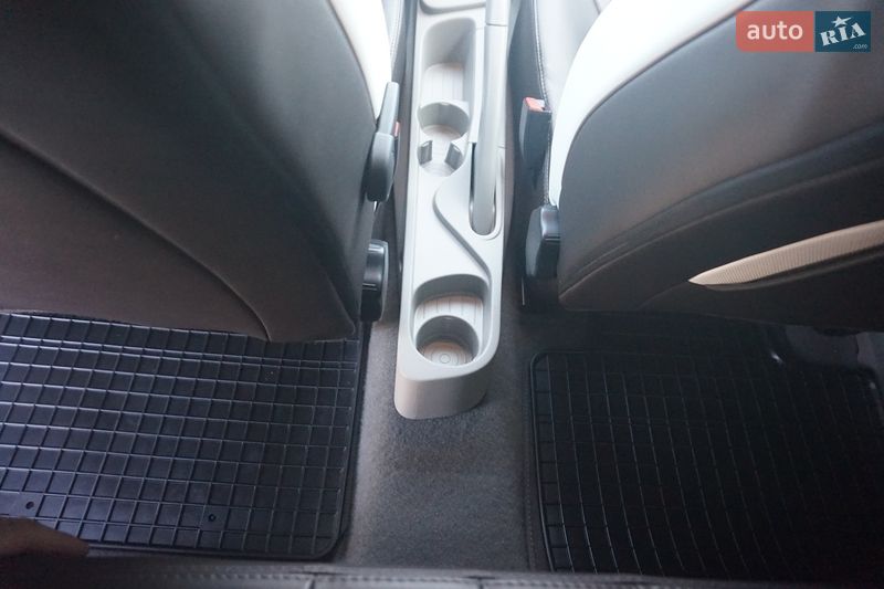 Хэтчбек Renault Zoe 2018 в Самборе