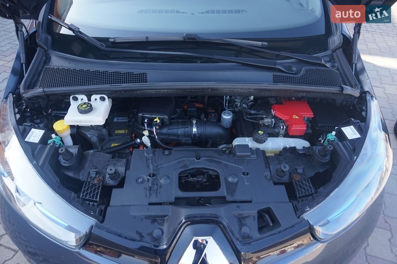 Хэтчбек Renault Zoe 2018 в Самборе