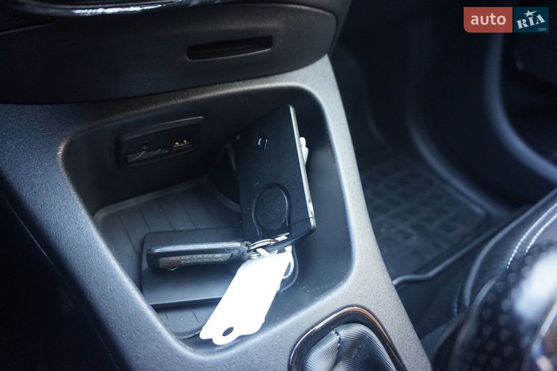 Хэтчбек Renault Zoe 2018 в Самборе