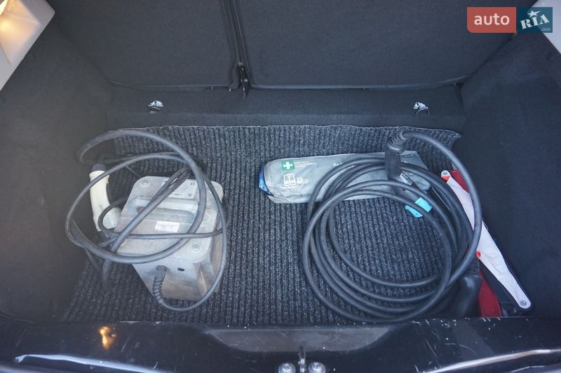 Хэтчбек Renault Zoe 2018 в Самборе