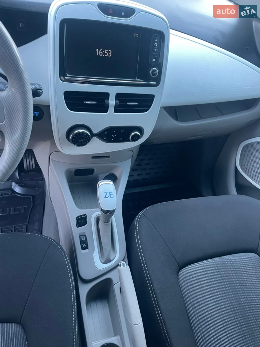 2018 Renault ZOE - мініатюра 18