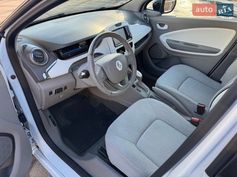 Хэтчбек Renault Zoe 2017 в Киеве