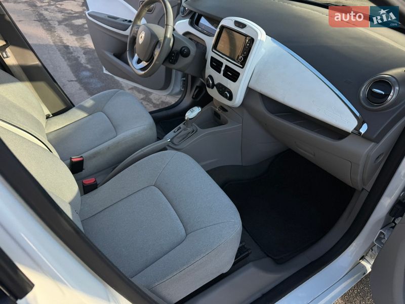 Хэтчбек Renault Zoe 2017 в Киеве