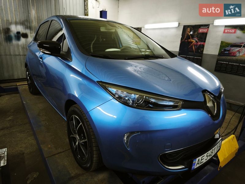 Хэтчбек Renault Zoe 2016 в Днепре