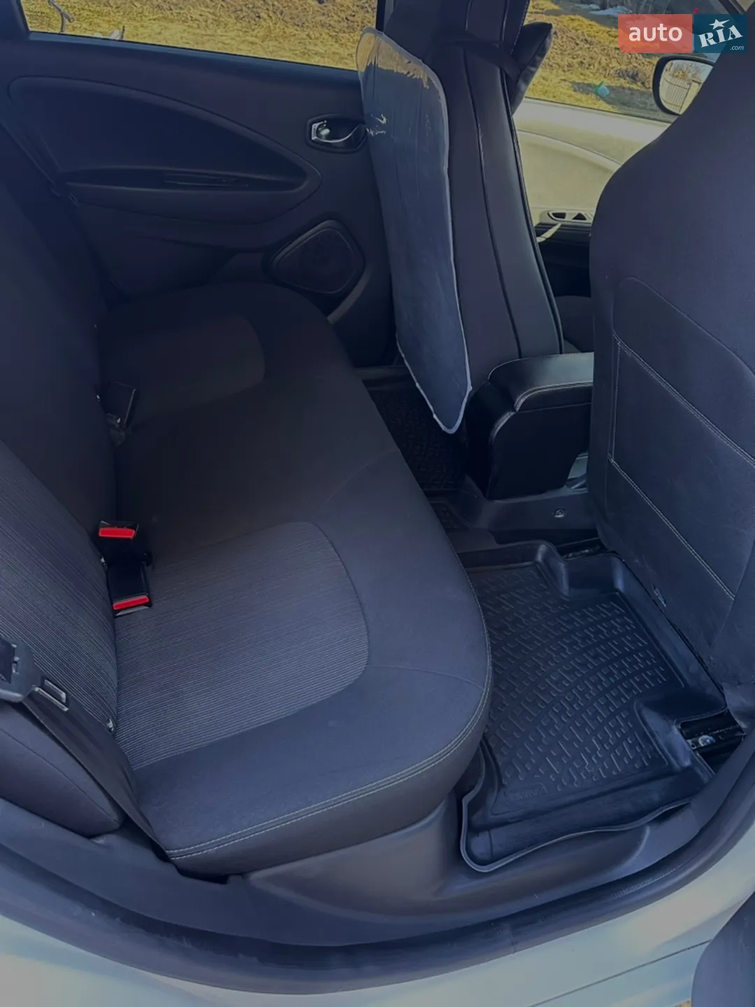 2017 Renault ZOE - мініатюра 12