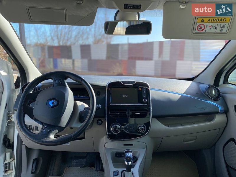Хэтчбек Renault Zoe 2015 в Кропивницком