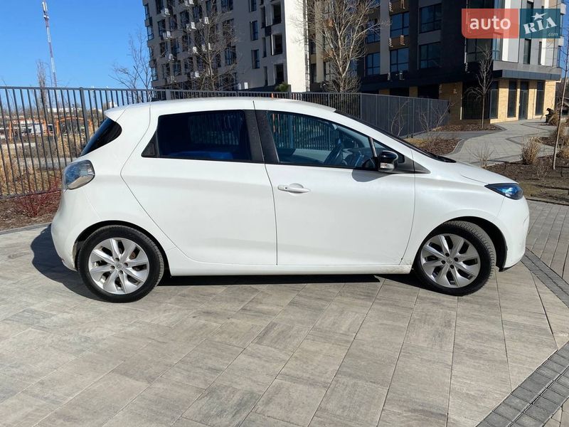 Хэтчбек Renault Zoe 2015 в Кропивницком