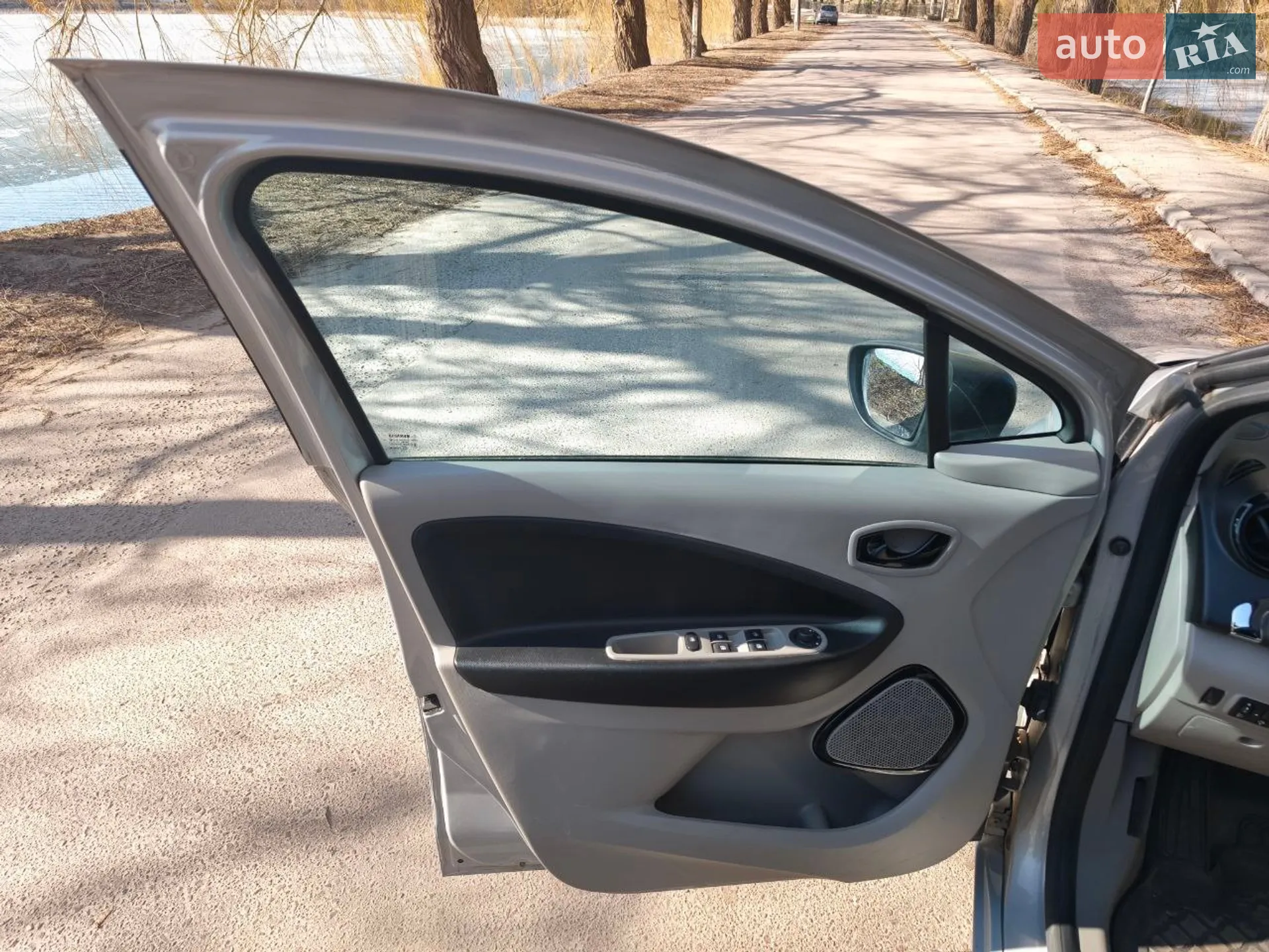 2015 Renault ZOE - мініатюра 12
