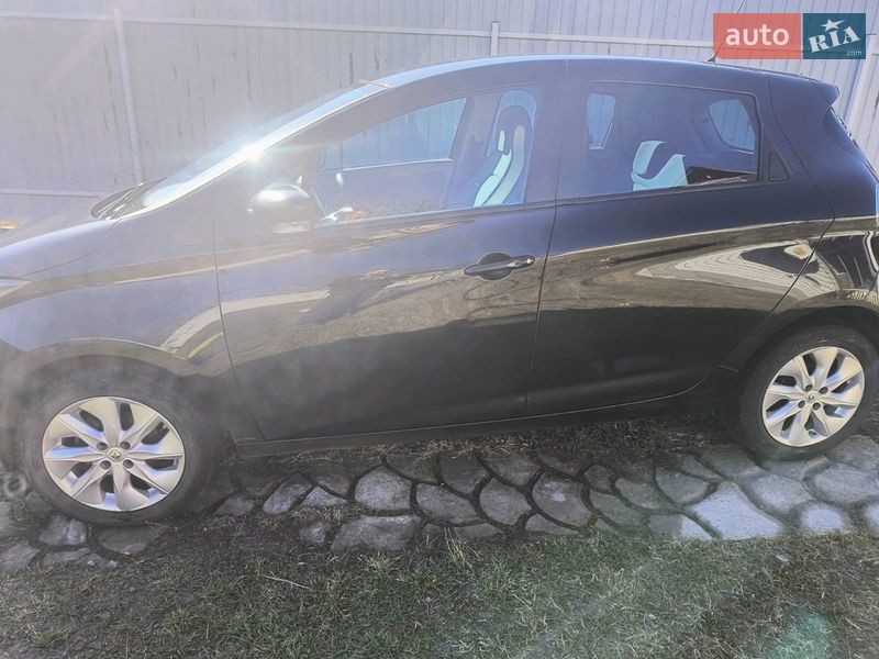Хэтчбек Renault Zoe 2015 в Киеве