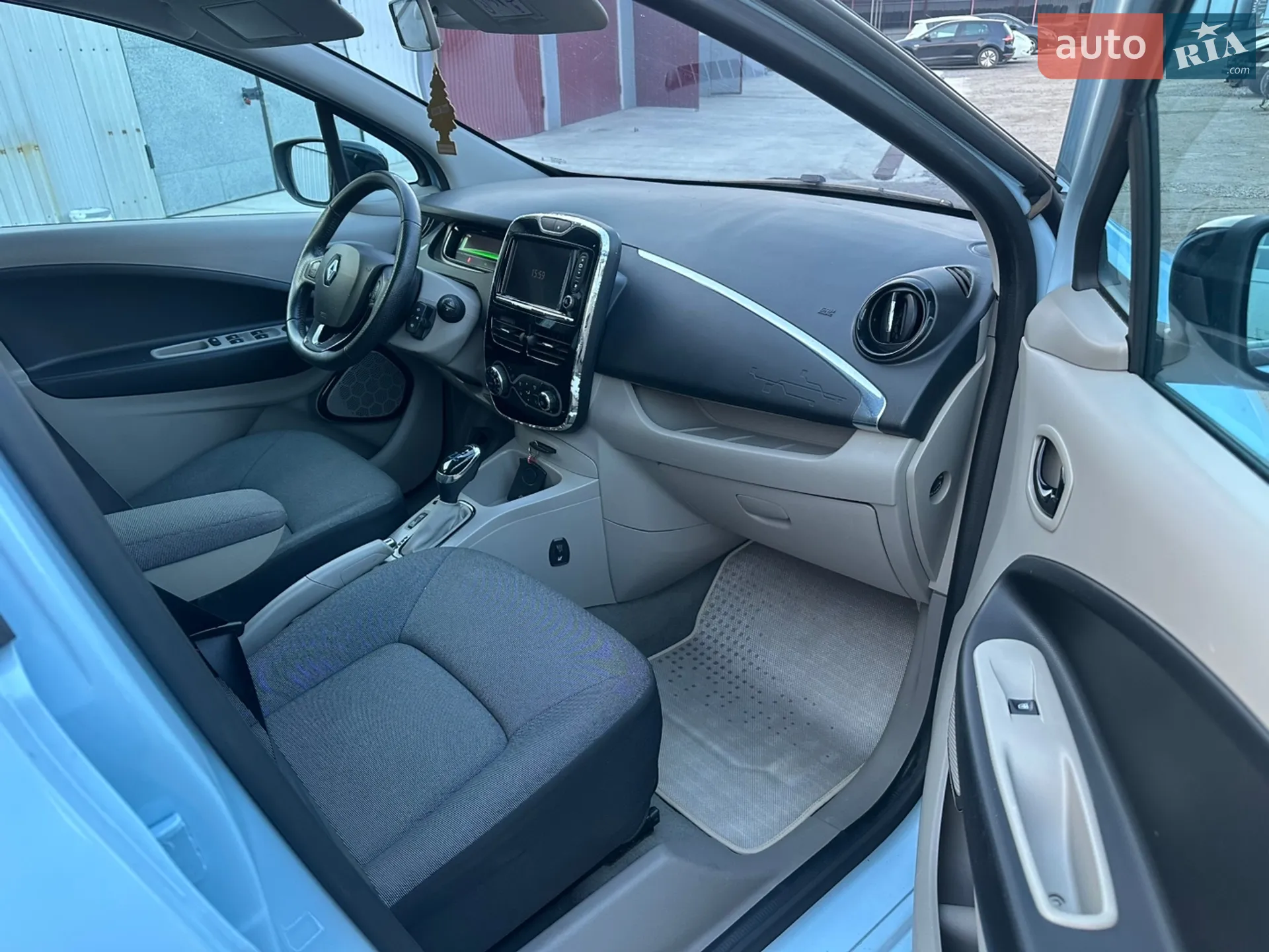 2015 Renault ZOE - мініатюра 14