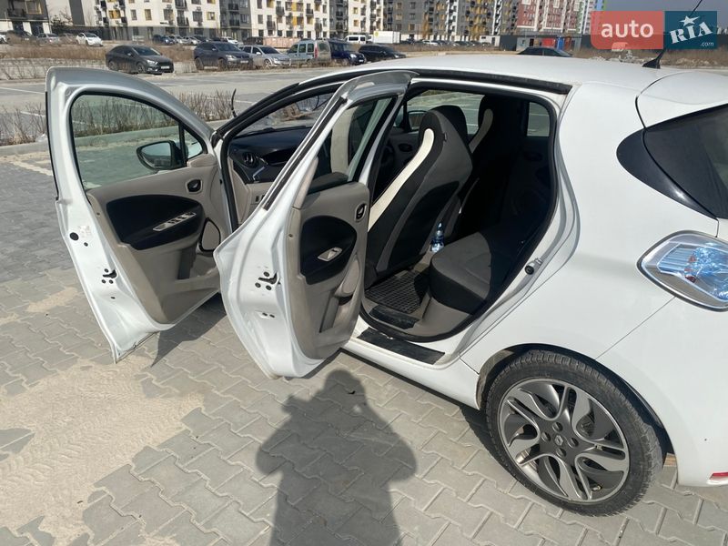 Хетчбек Renault Zoe 2016 в Ірпені