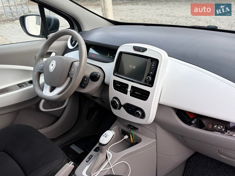 Хэтчбек Renault Zoe 2018 в Борщеве фото 12 Хэтчбек Renault Zoe 2018 в Борщеве