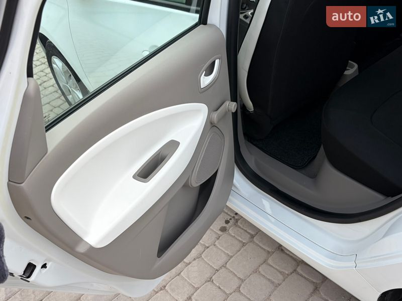 Хэтчбек Renault Zoe 2018 в Борщеве фото 17 Хэтчбек Renault Zoe 2018 в Борщеве