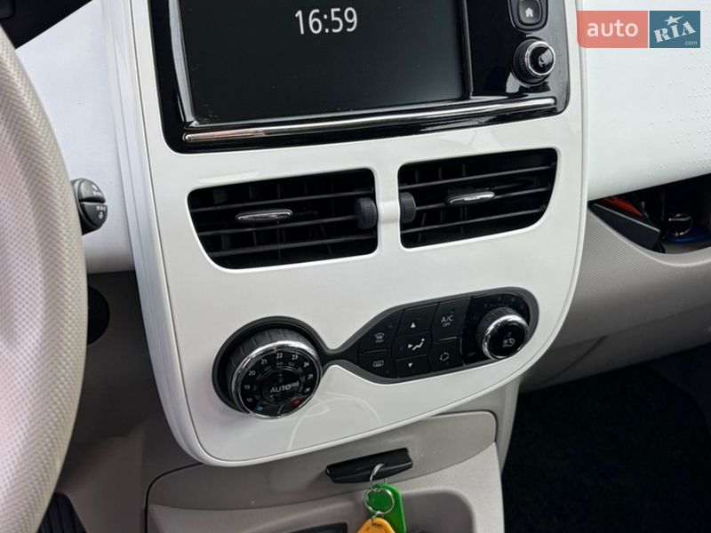 Хэтчбек Renault Zoe 2018 в Борщеве фото 22 Хэтчбек Renault Zoe 2018 в Борщеве