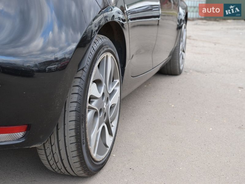 Хетчбек Renault Zoe 2015 в Луцьку