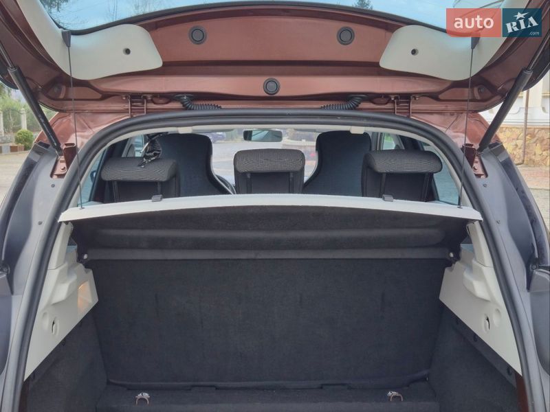 Хэтчбек Renault Zoe 2015 в Золочеве фото 29 Хэтчбек Renault Zoe 2015 в Золочеве