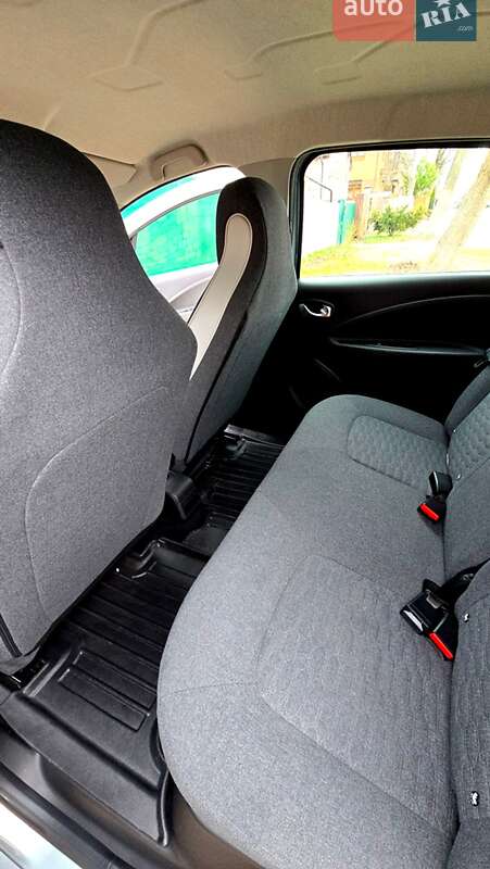 Хэтчбек Renault Zoe 2022 в Киеве фото 27 Хэтчбек Renault Zoe 2022 в Киеве