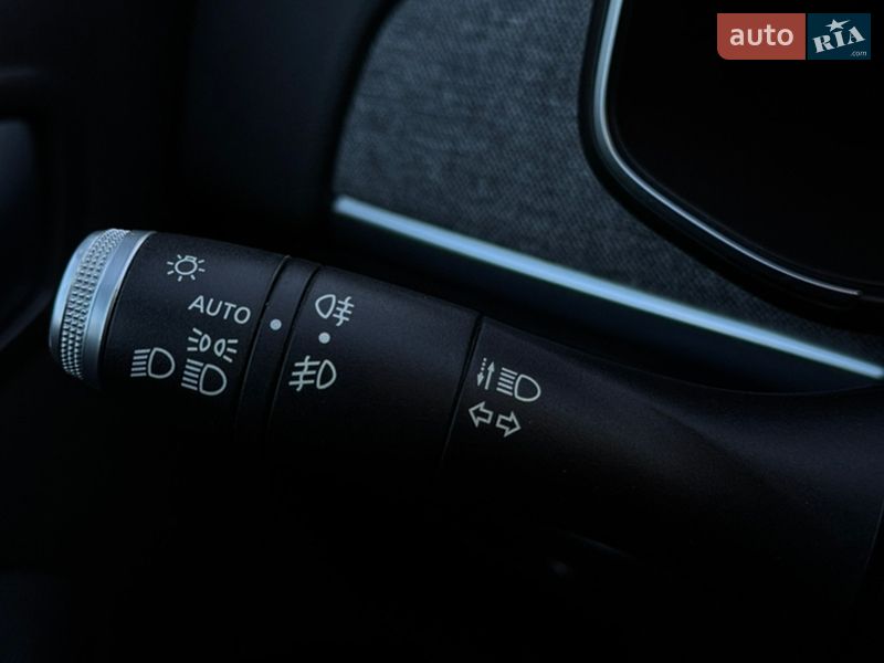 Хэтчбек Renault Zoe 2019 в Дубно фото 36 Хэтчбек Renault Zoe 2019 в Дубно