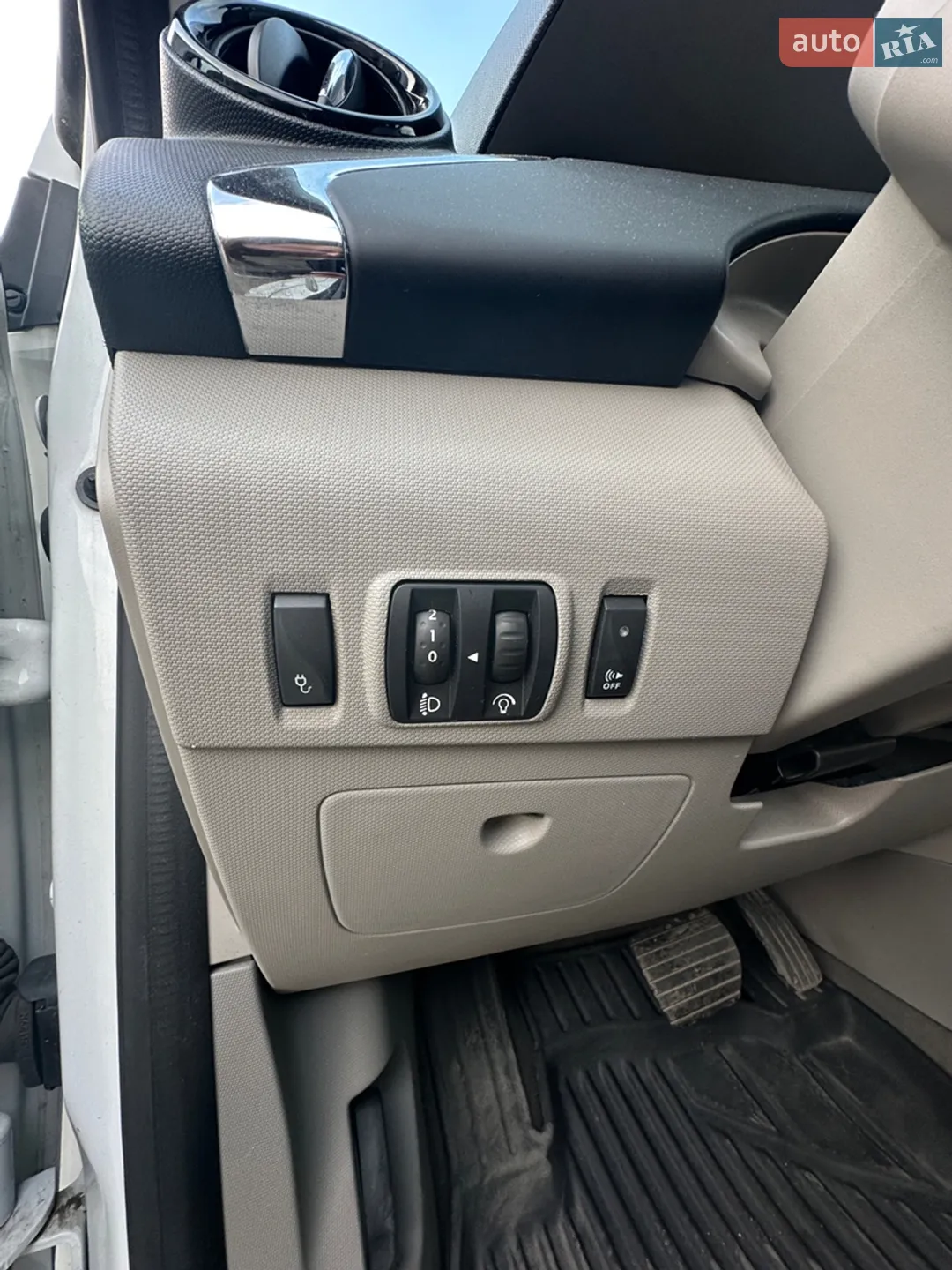 2016 Renault ZOE - мініатюра 12