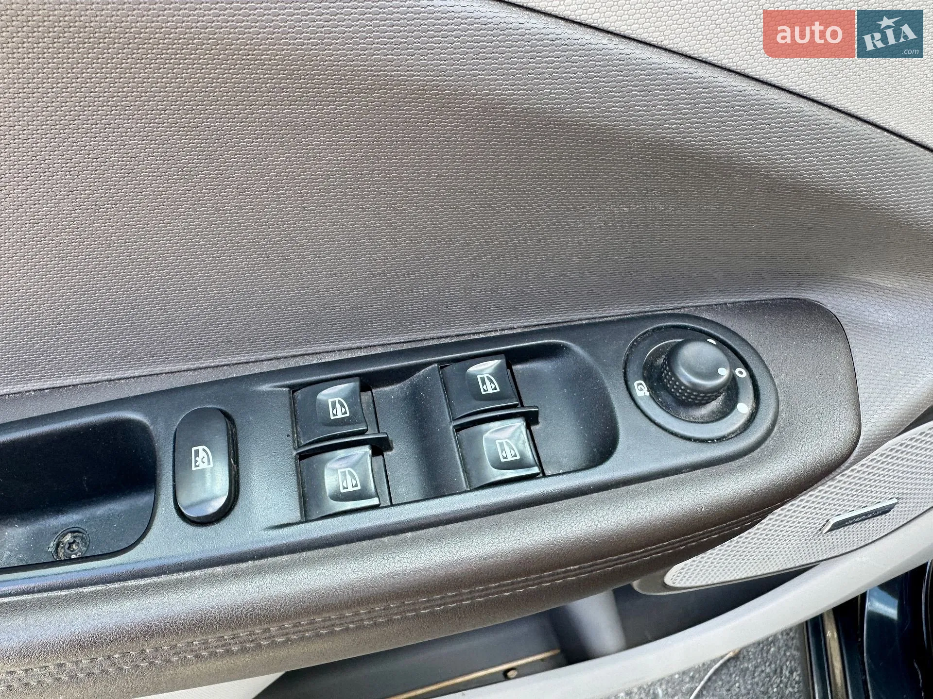2017 Renault ZOE - мініатюра 28