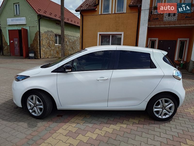 Хэтчбек Renault Zoe 2018 в Самборе