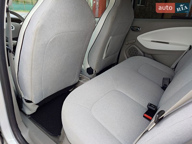 Хэтчбек Renault Zoe 2018 в Самборе