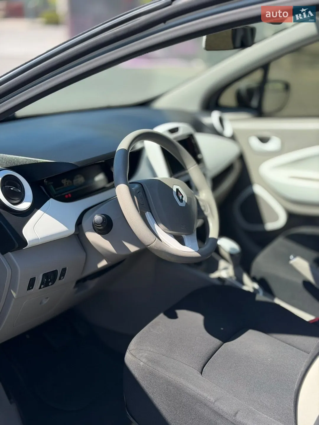 2017 Renault ZOE - мініатюра 6
