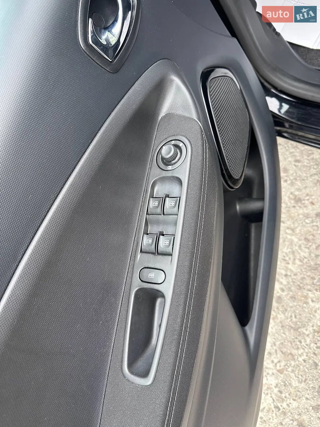 2018 Renault ZOE - мініатюра 18