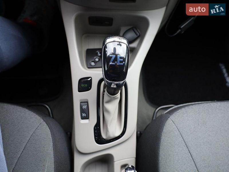 Хэтчбек Renault Zoe 2015 в Самборе