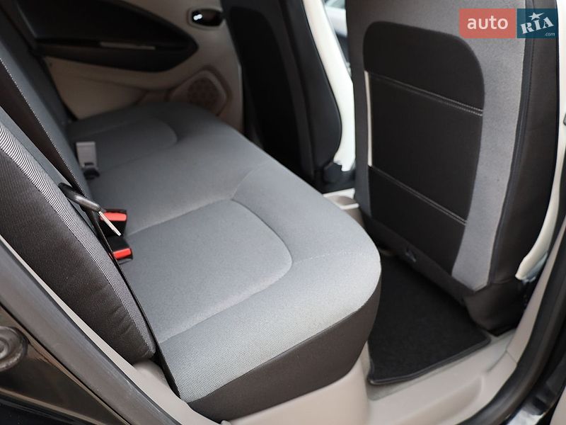 Хэтчбек Renault Zoe 2015 в Самборе