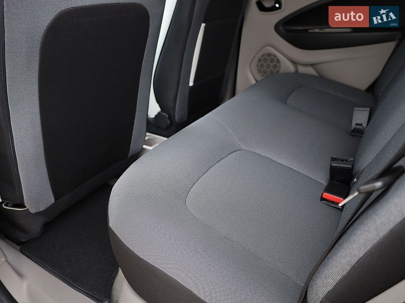 Хэтчбек Renault Zoe 2015 в Самборе