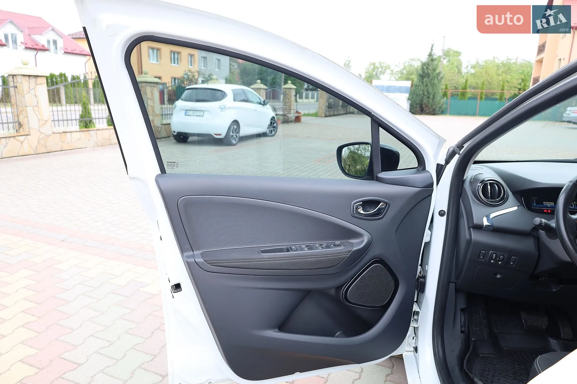 2017 Renault ZOE - мініатюра 25