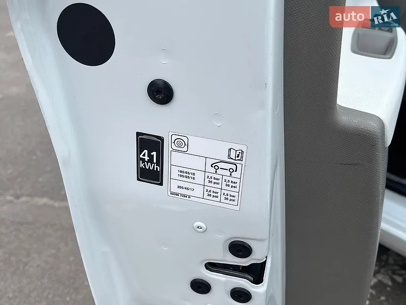 Renault Zoe 2019 VIN VF1AG000863371588 фото оголошення 12 з 47