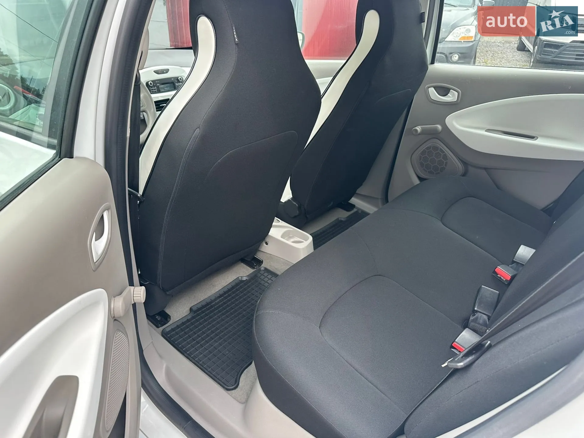 2017 Renault ZOE - мініатюра 10