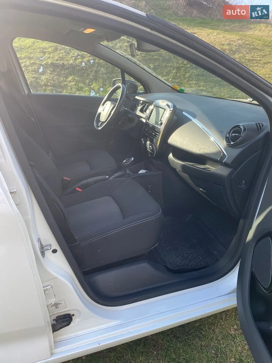 2017 Renault ZOE - мініатюра 12