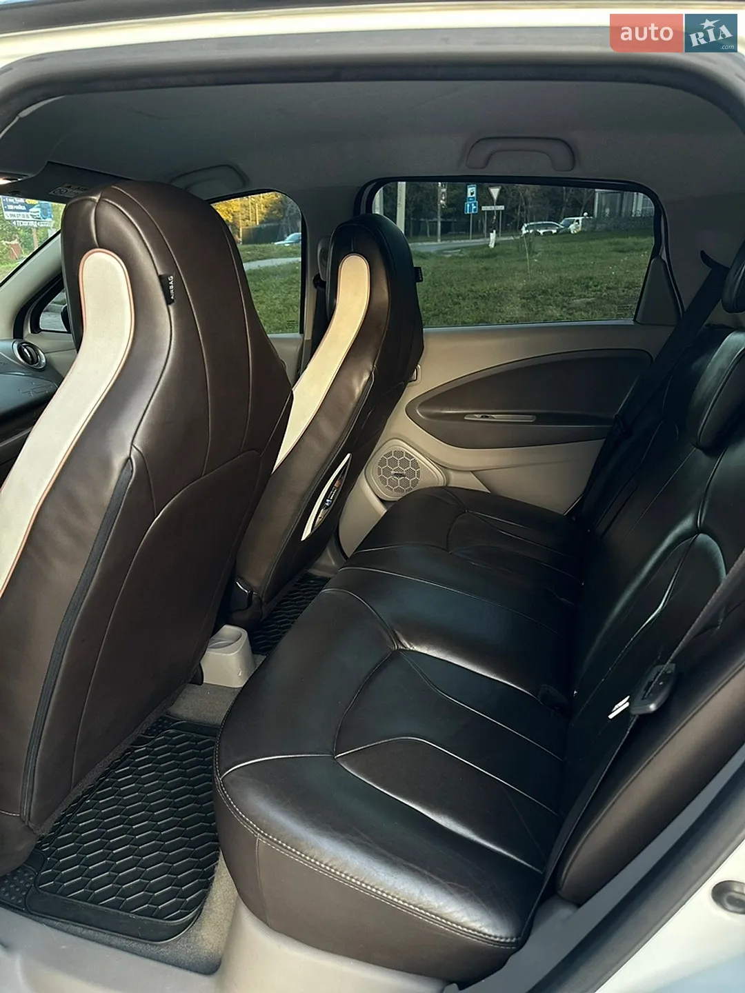 2017 Renault ZOE - мініатюра 12