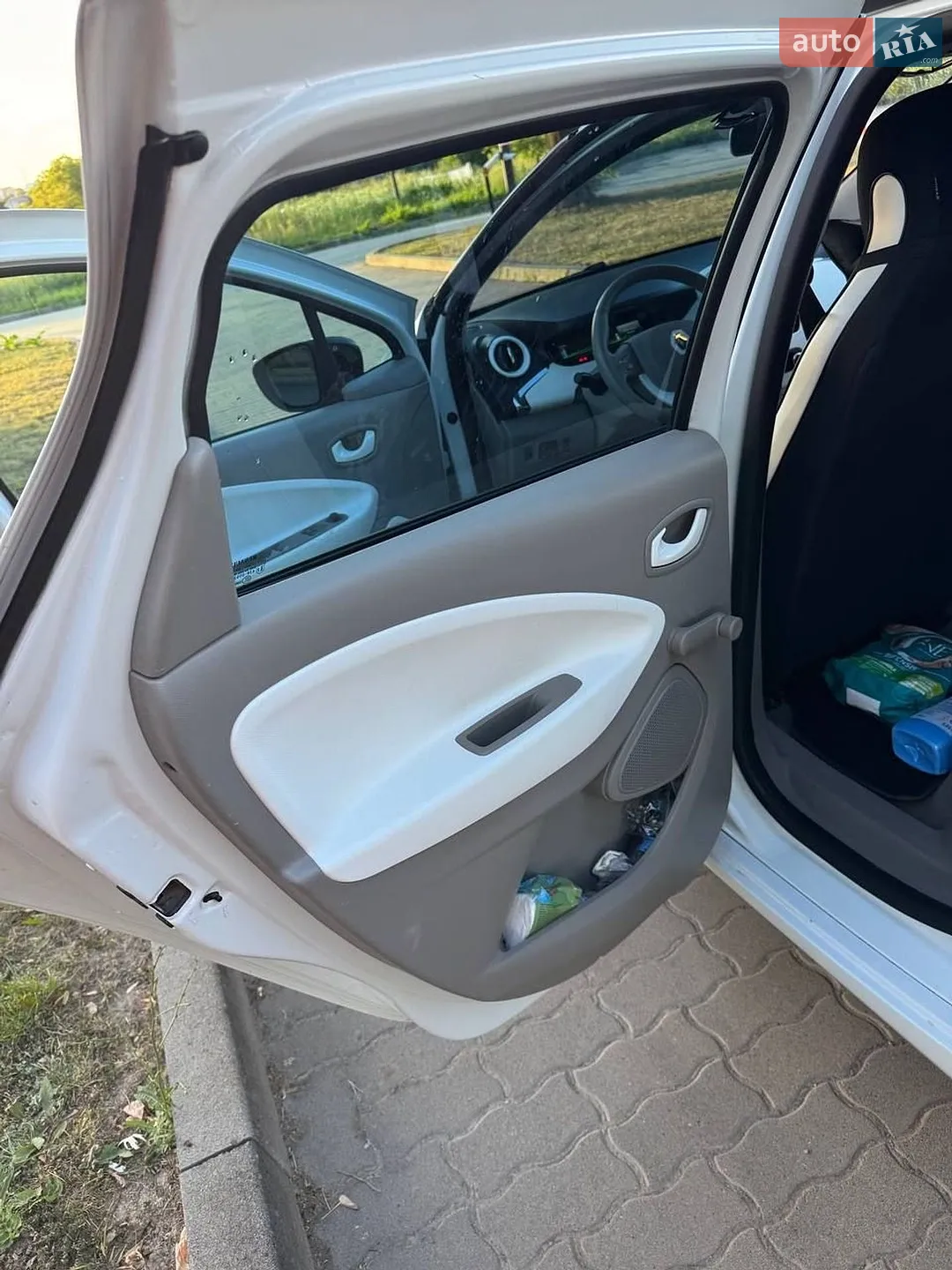 2015 Renault ZOE - мініатюра 15