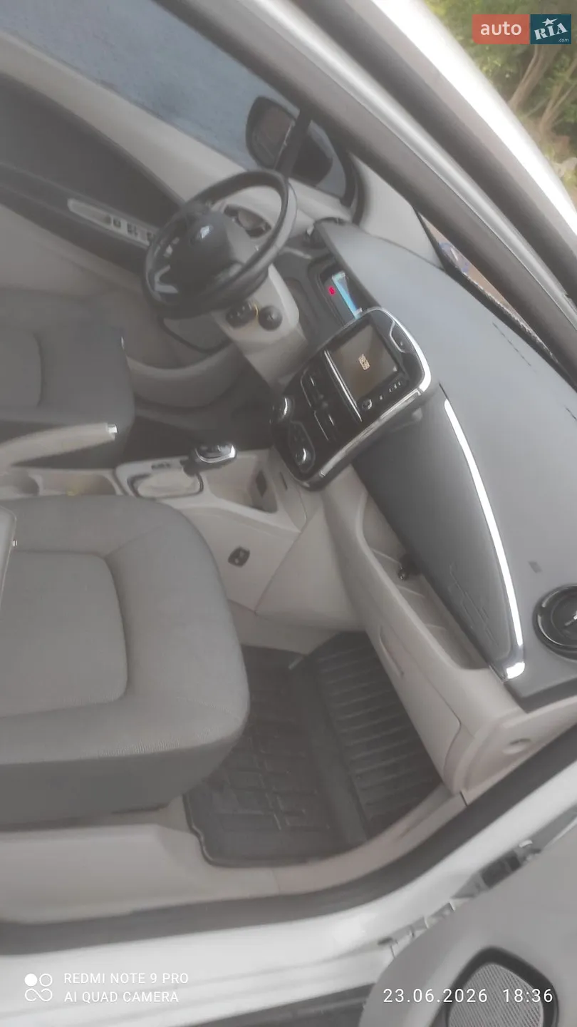 2015 Renault ZOE - мініатюра 15