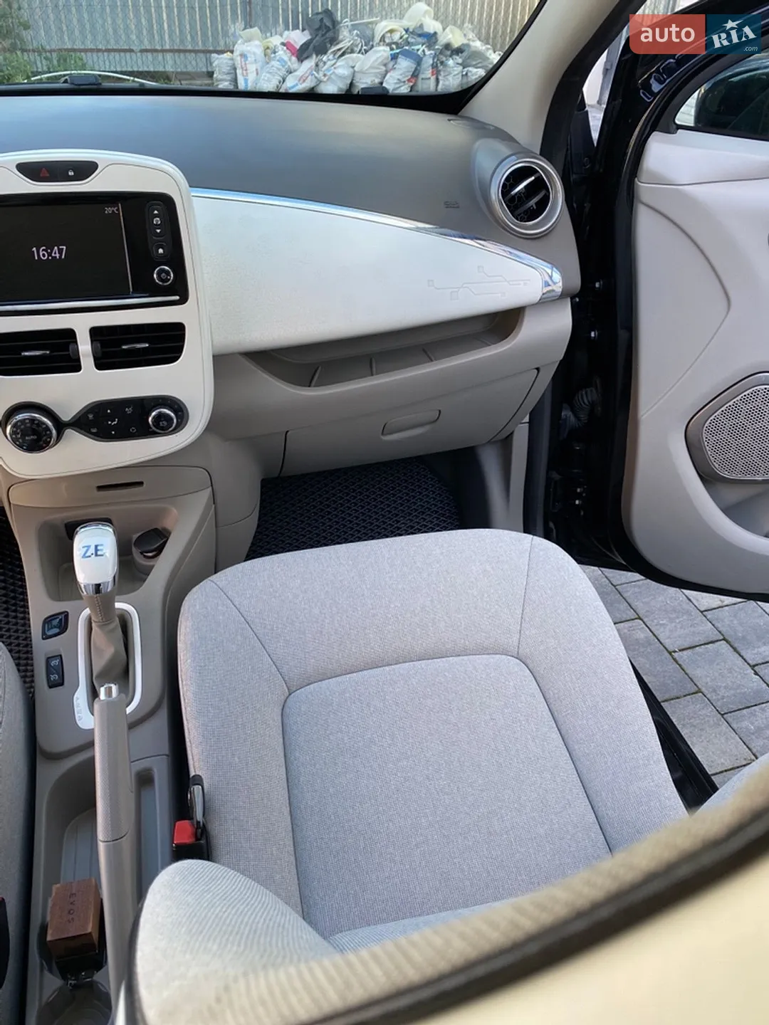 2017 Renault ZOE - мініатюра 42